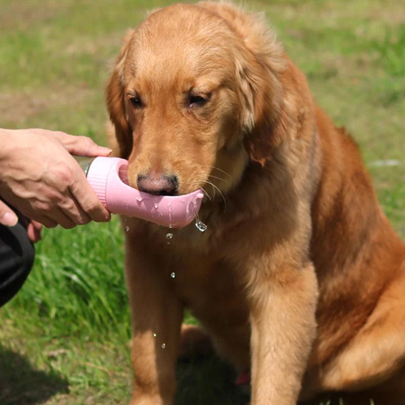 Garrafa de Água Portátil 2 em 1: Hidratação e Alimentação Prática para Cães e Gatos em Passeios ao Ar Livre